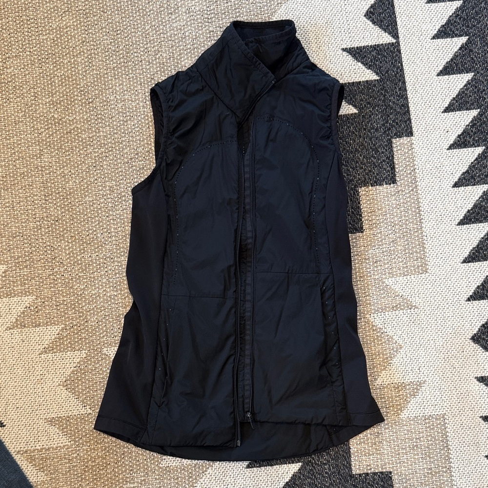 Lululemon black vest